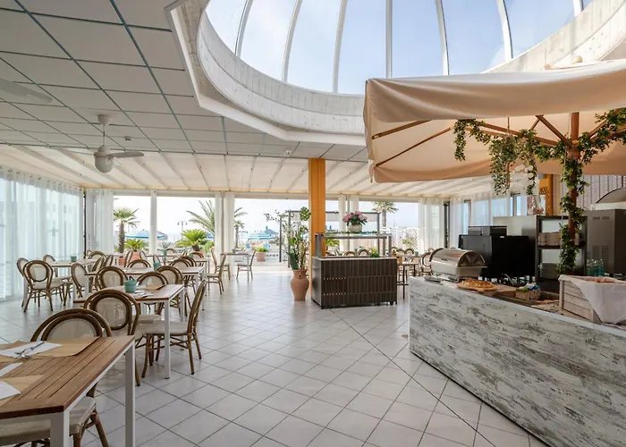Hotel La Brezza frontemare Lido di Jesolo
